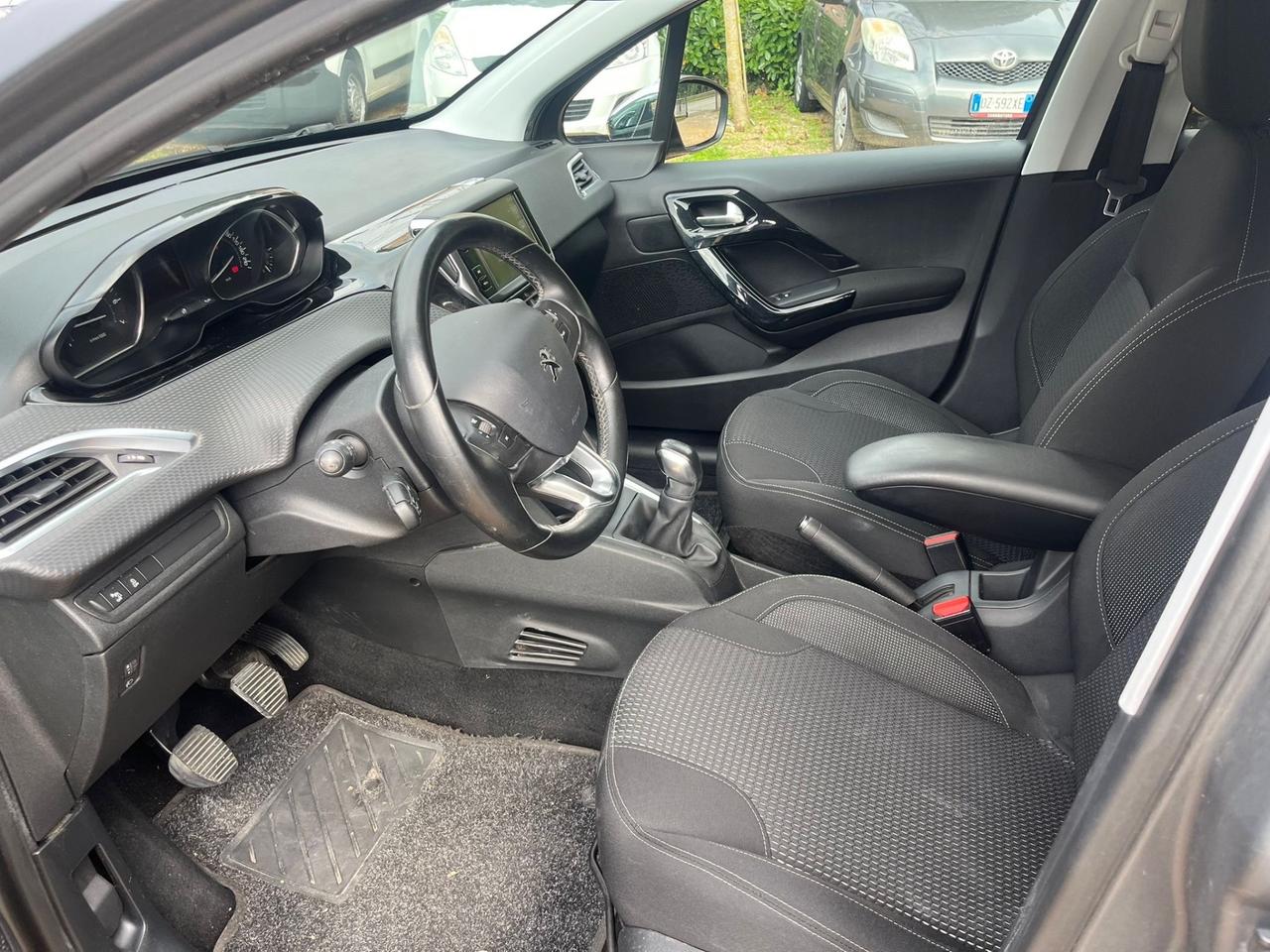 Peugeot 208 PureTech 82 5 porte Allure