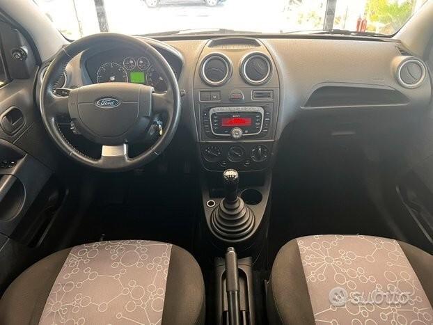 FORD FIESTA 1.4 TDI del 2009 con soli 130000KM