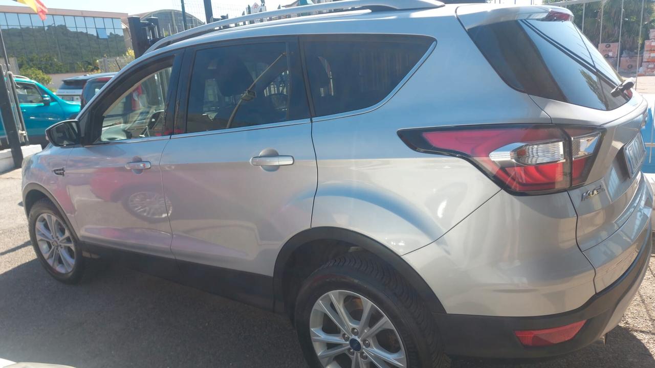 Ford Kuga 1.5 TDCI 120 CV S&S 2WD Titanium