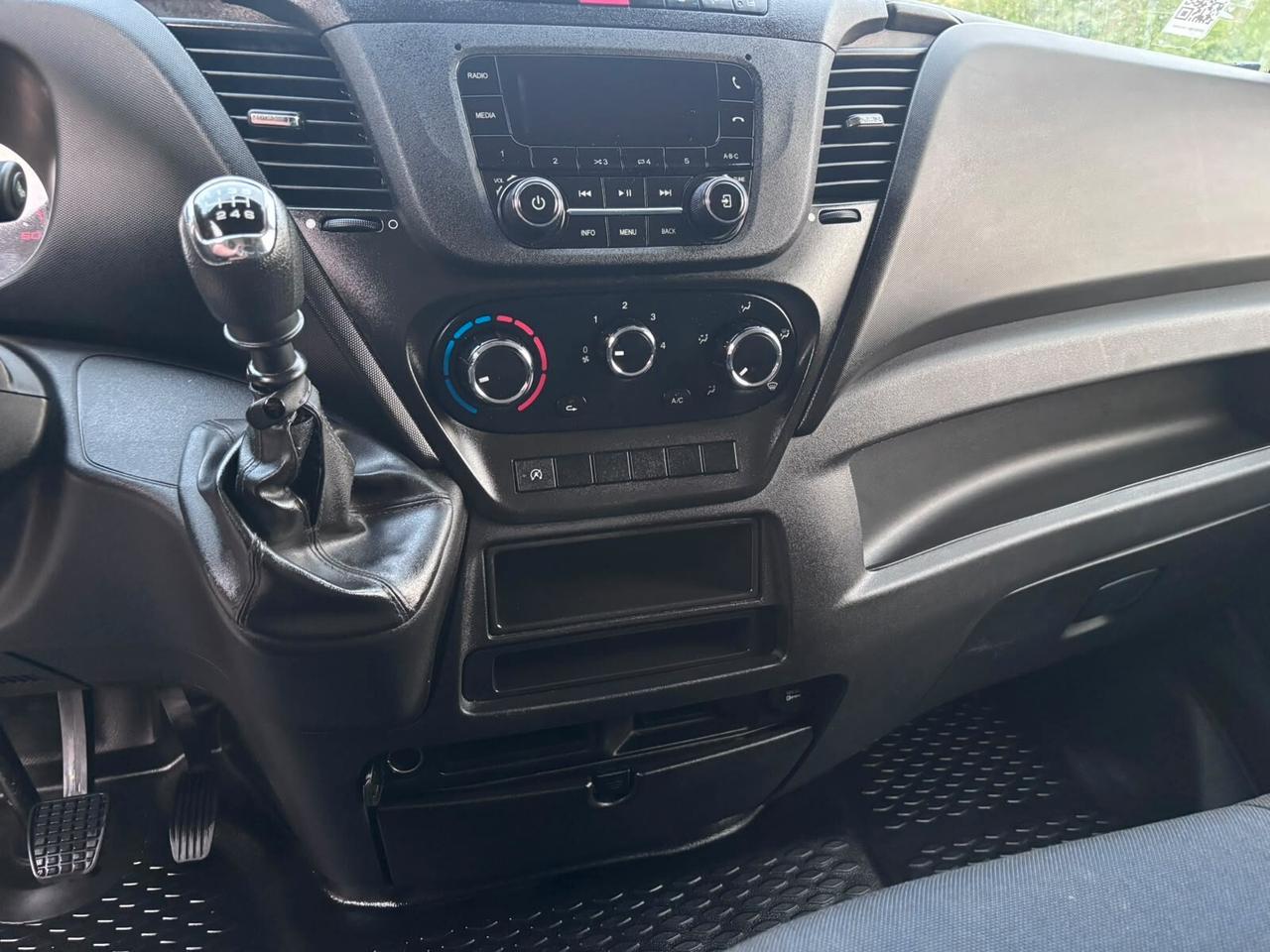 IVECO DAILY 35 S 12 H2