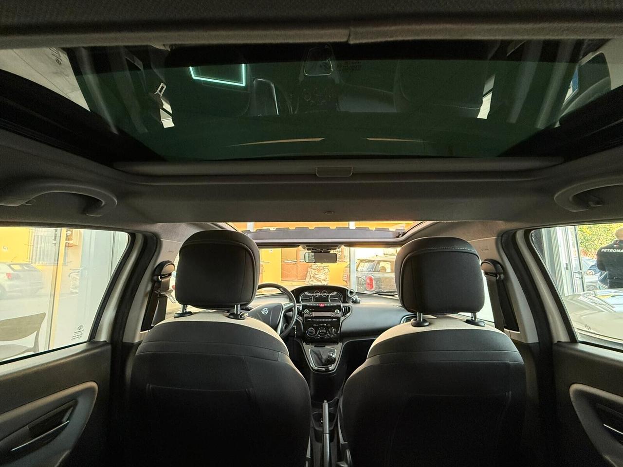 Lancia Ypsilon 1.2 69 CV GPL Tetto Apribile