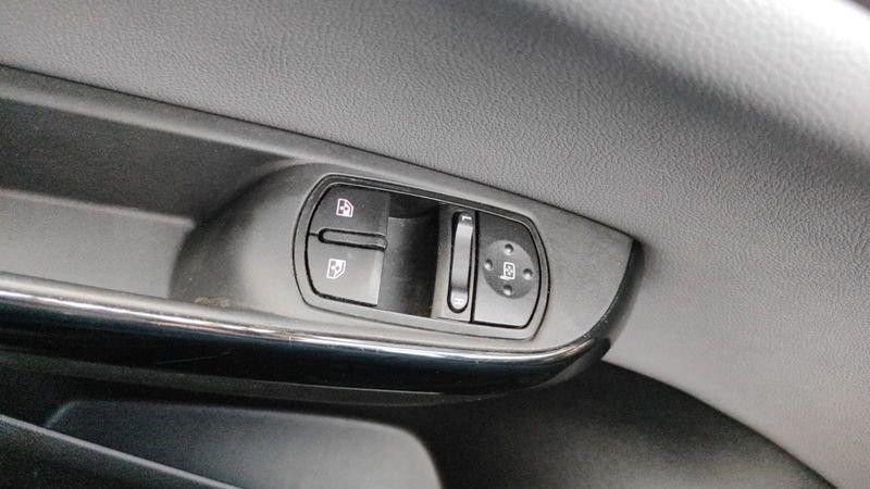 Opel Corsa Corsa 1.4 90CV GPL Tech 5 porte Cosmo