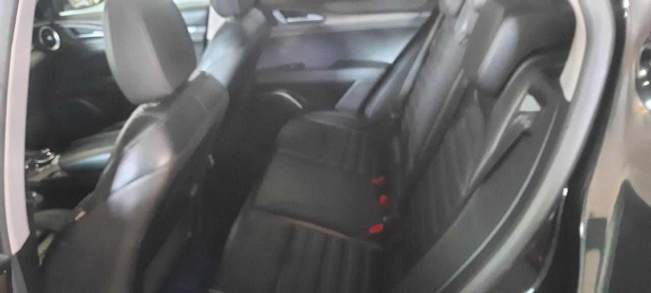 Alfa Romeo Stelvio 2.0 Turbo 280 CV AT8 Q4 Super