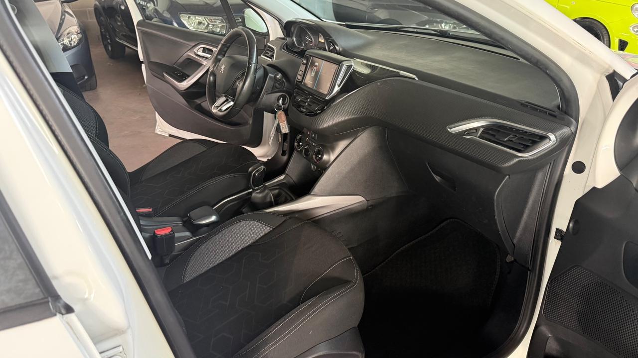Peugeot 2008 BlueHDi 100 Black Matt