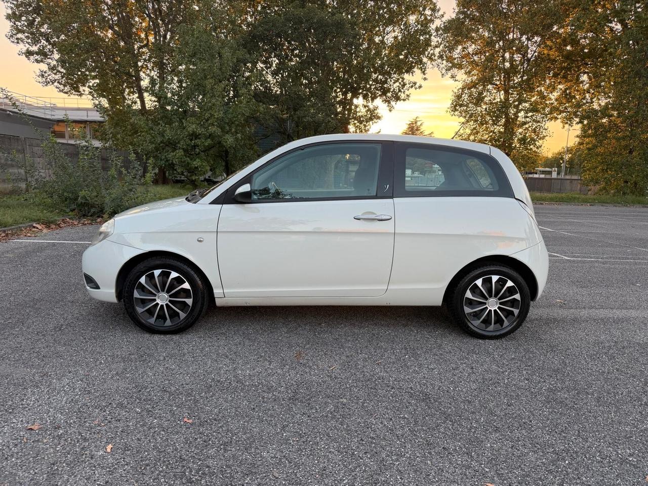 Lancia Ypsilon 1.2 Versus