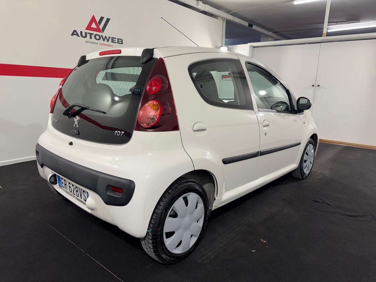 Peugeot 107 1.0 68CV 5p. Active