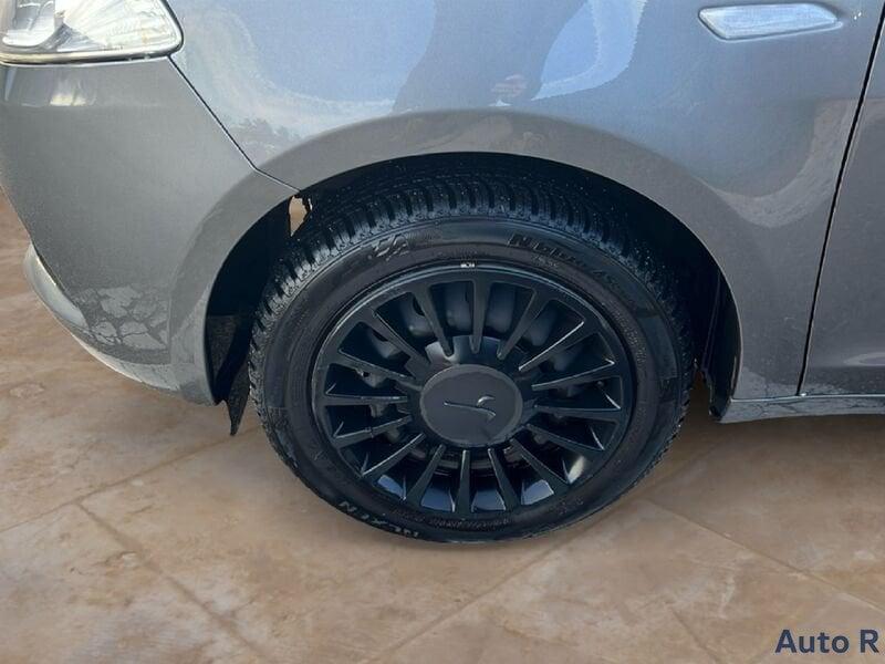 Lancia Ypsilon Ypsilon 1.0 FireFly 5 porte S&S Hybrid Ecochic Gold