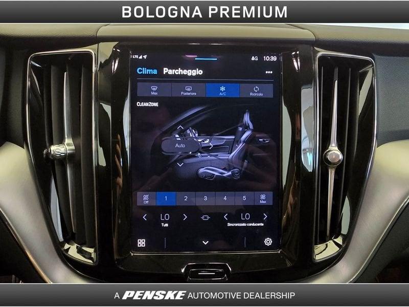 Volvo XC60 B4 (d) AWD automatico Core
