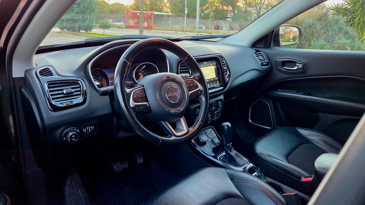 Jeep Compass 2.0 Multijet II aut. 4WD Limited Uni pro