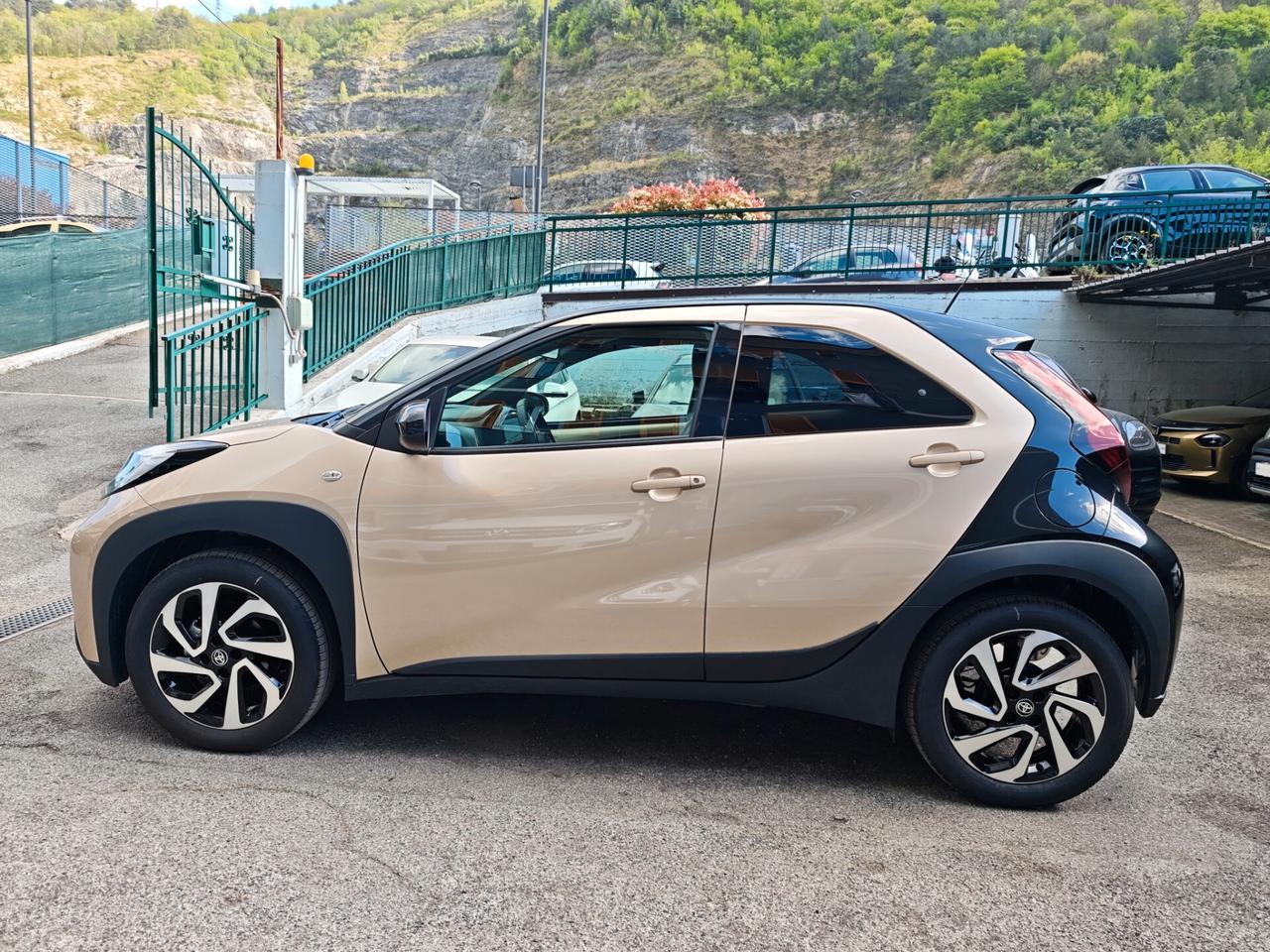 Toyota Aygo X 1.5 Hybrid 115 CV 5 porte Premium
