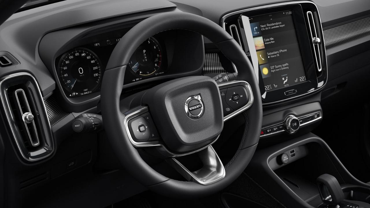 VOLVO Xc40 B3 Mild Hybrid Automatico Ultra Dark N-1