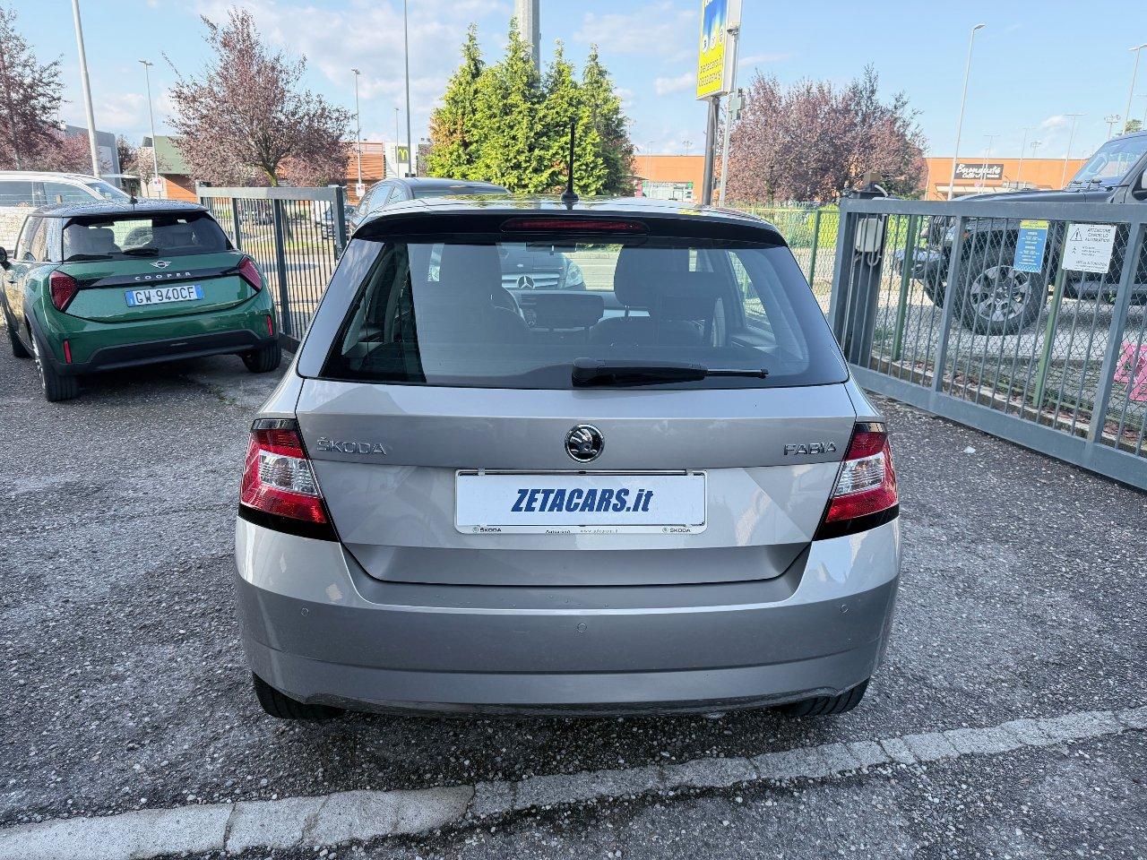 Skoda Fabia 5 Porte Fabia 1.0 mpi Twin Color Design Edition Argento 60cv