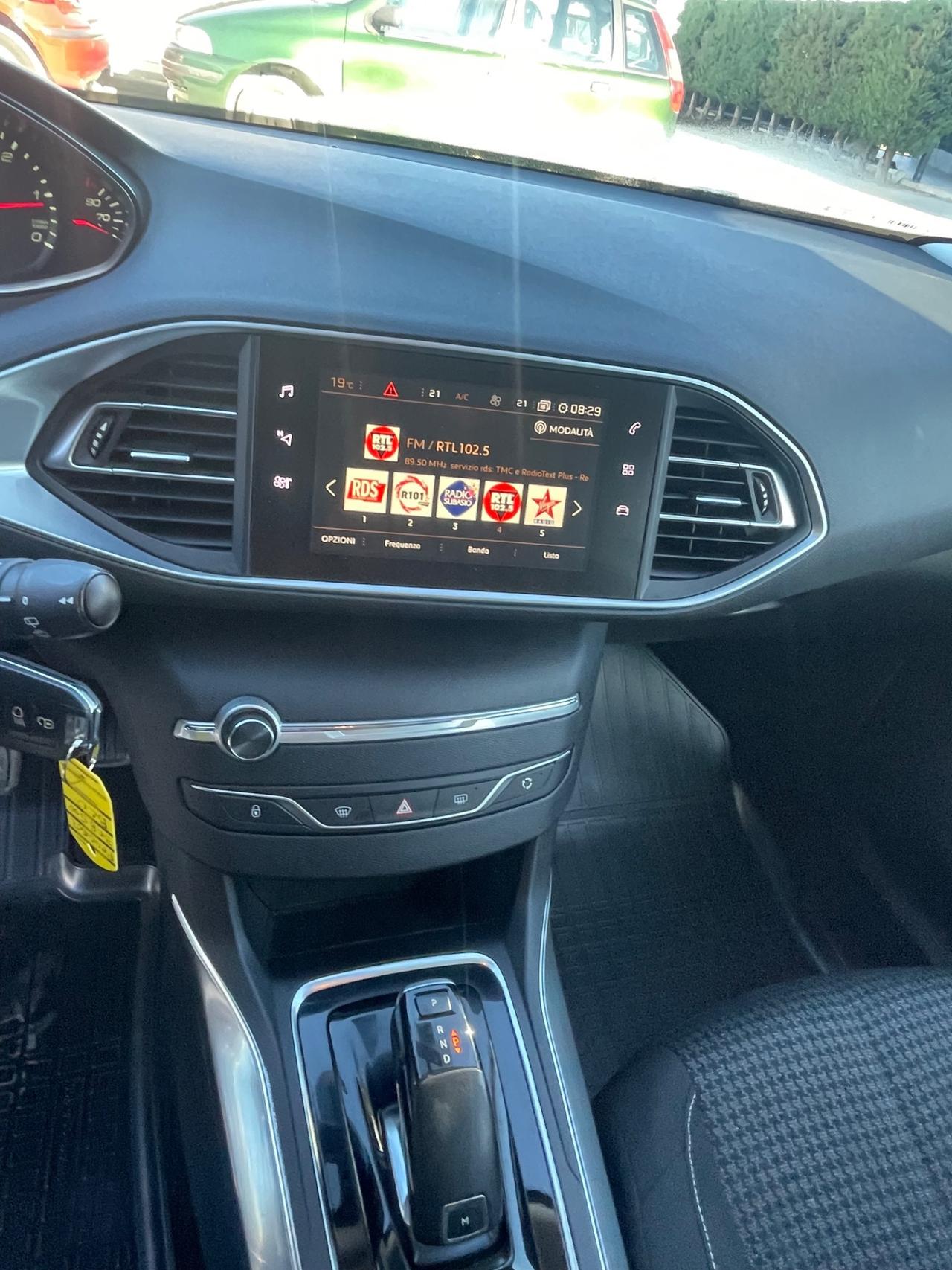 Peugeot 308 BlueHDi 130 S&S EAT8 SW Business