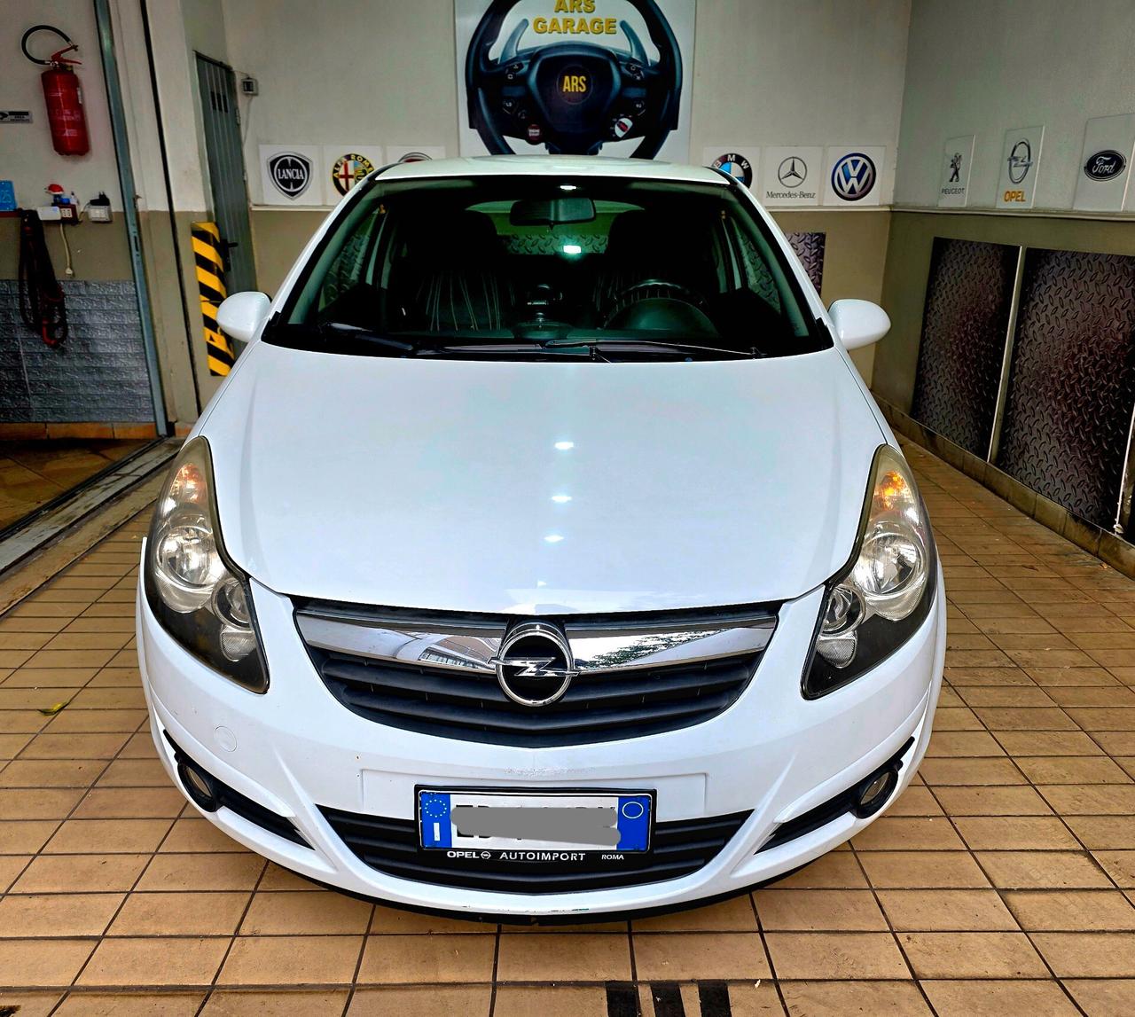 Opel Corsa 1.2 3 porte Club