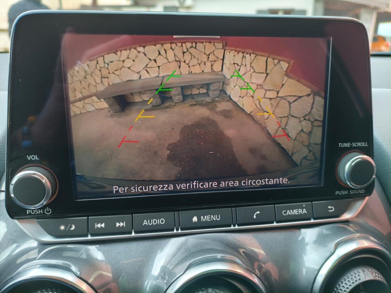 Nissan Juke 1.0 DIG-T 114 CV N-Connecta