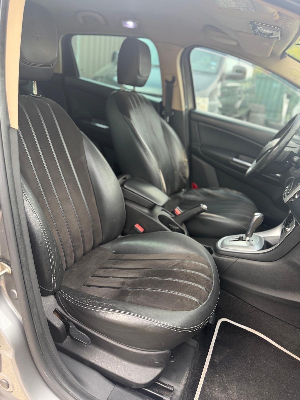 Lancia delta 1.6 diesel automatico anno 2012 km 247.000 ok neopatentati