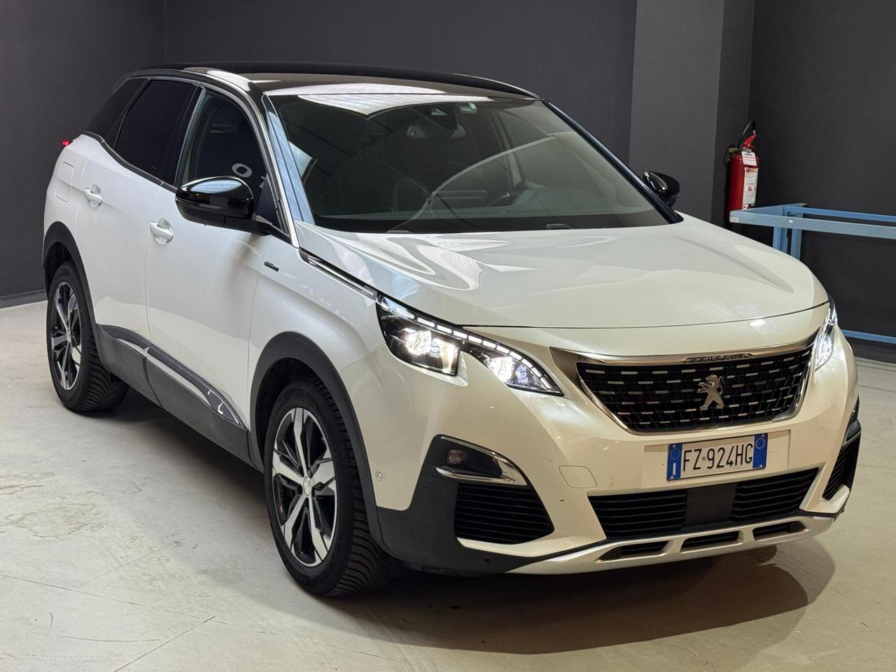 PEUGEOT 3008 BlueHDi 130 S&S EAT8