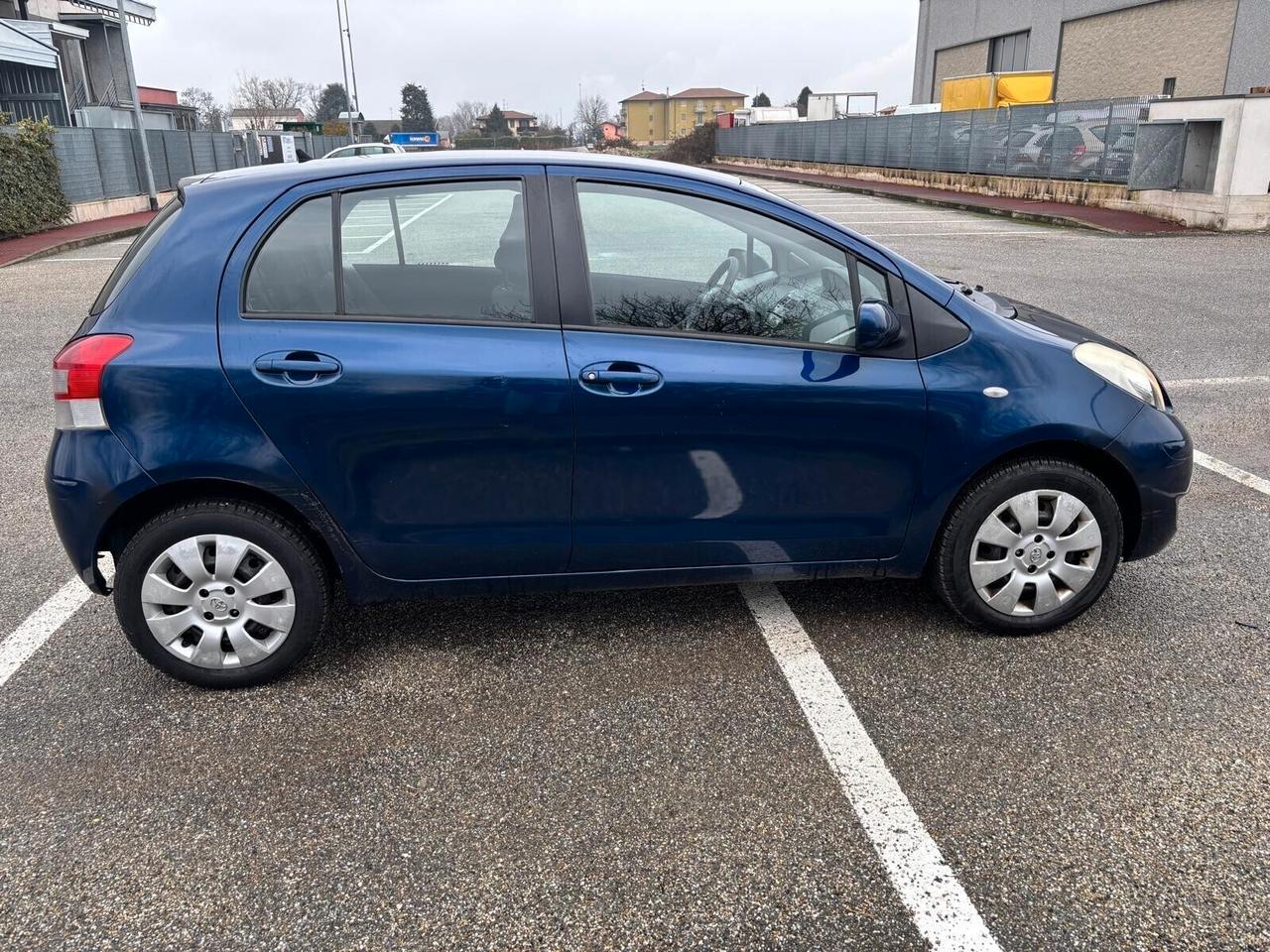 Toyota Yaris 1.0 5 porte Sol TAGLIANDATA TOYOTA CHILOMETRI CERTIFICATI