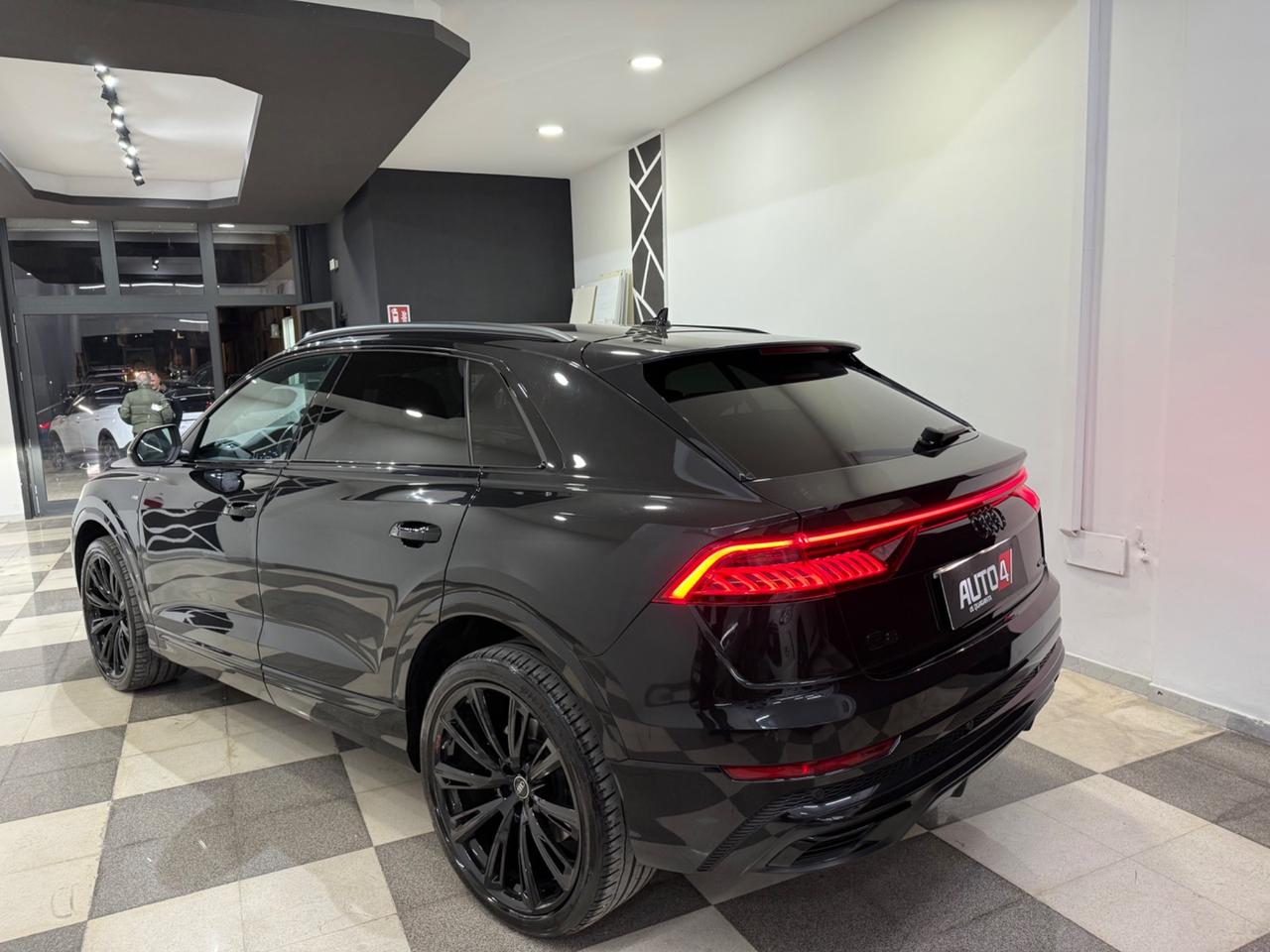 Audi Q8 45 TDI quattro S Line Full optional