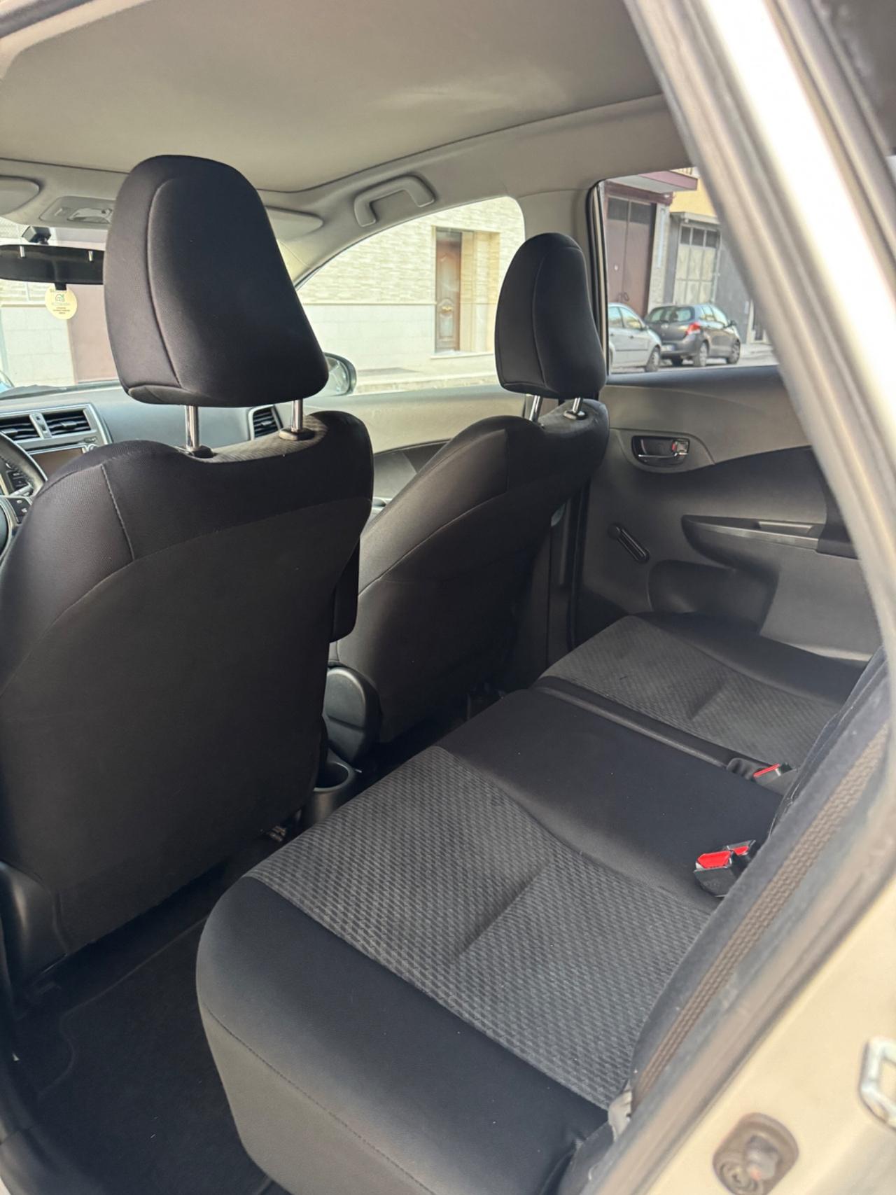 Toyota Verso-S 1.3 MT Style Panorama