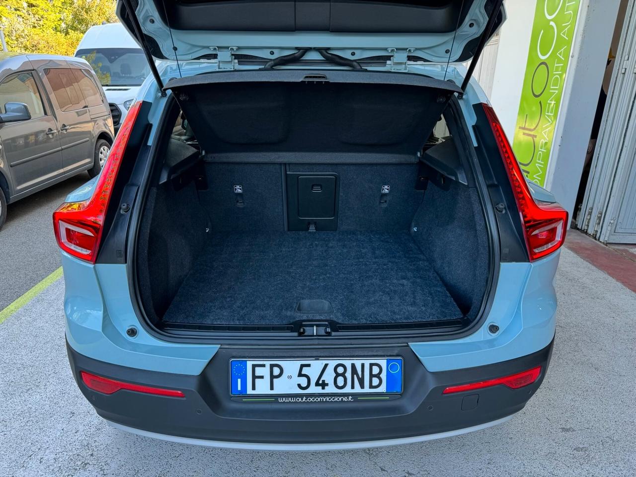 Volvo XC40 2.0 d4 Momentum AWD GEARTRONIC UNIPROP.