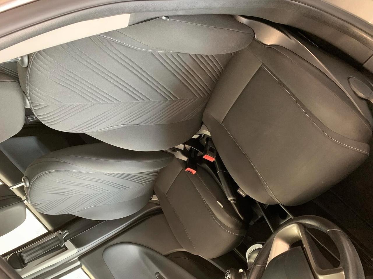 Lancia Ypsilon 1.0 FireFly 5 porte S&S Hybrid NEOPATENTATO