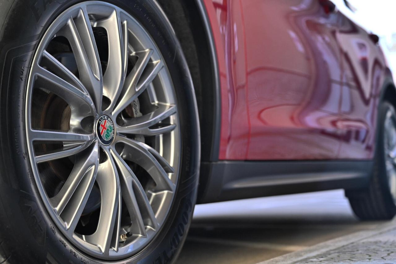 Alfa Romeo Stelvio 190 CV AT8 Q4 Tetto GANCIO