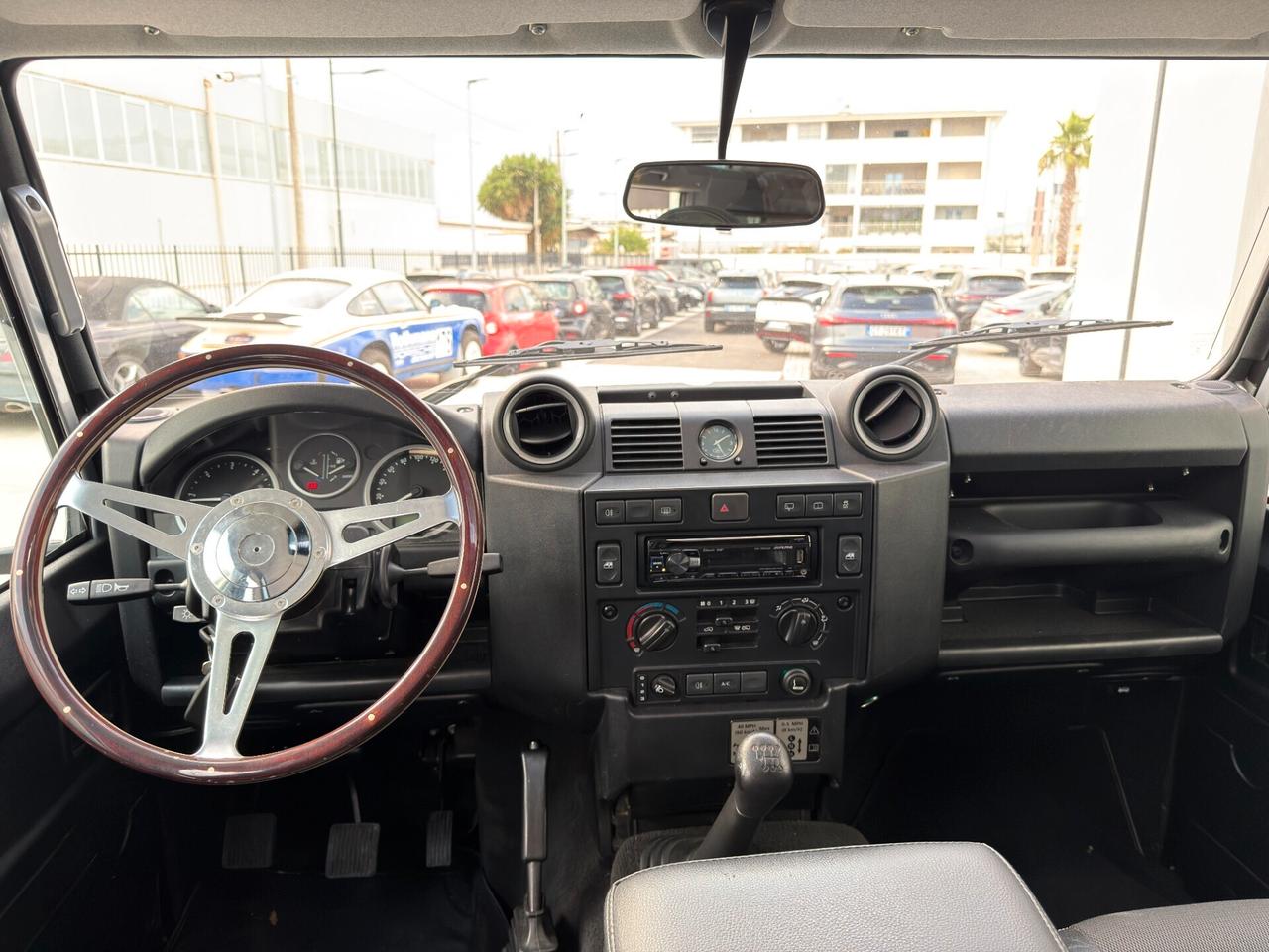 Land Rover Defender 110 2.2 TD4 SE 122 CV SW 7 POSTI AUTOCARRO IVA ESPOSTA