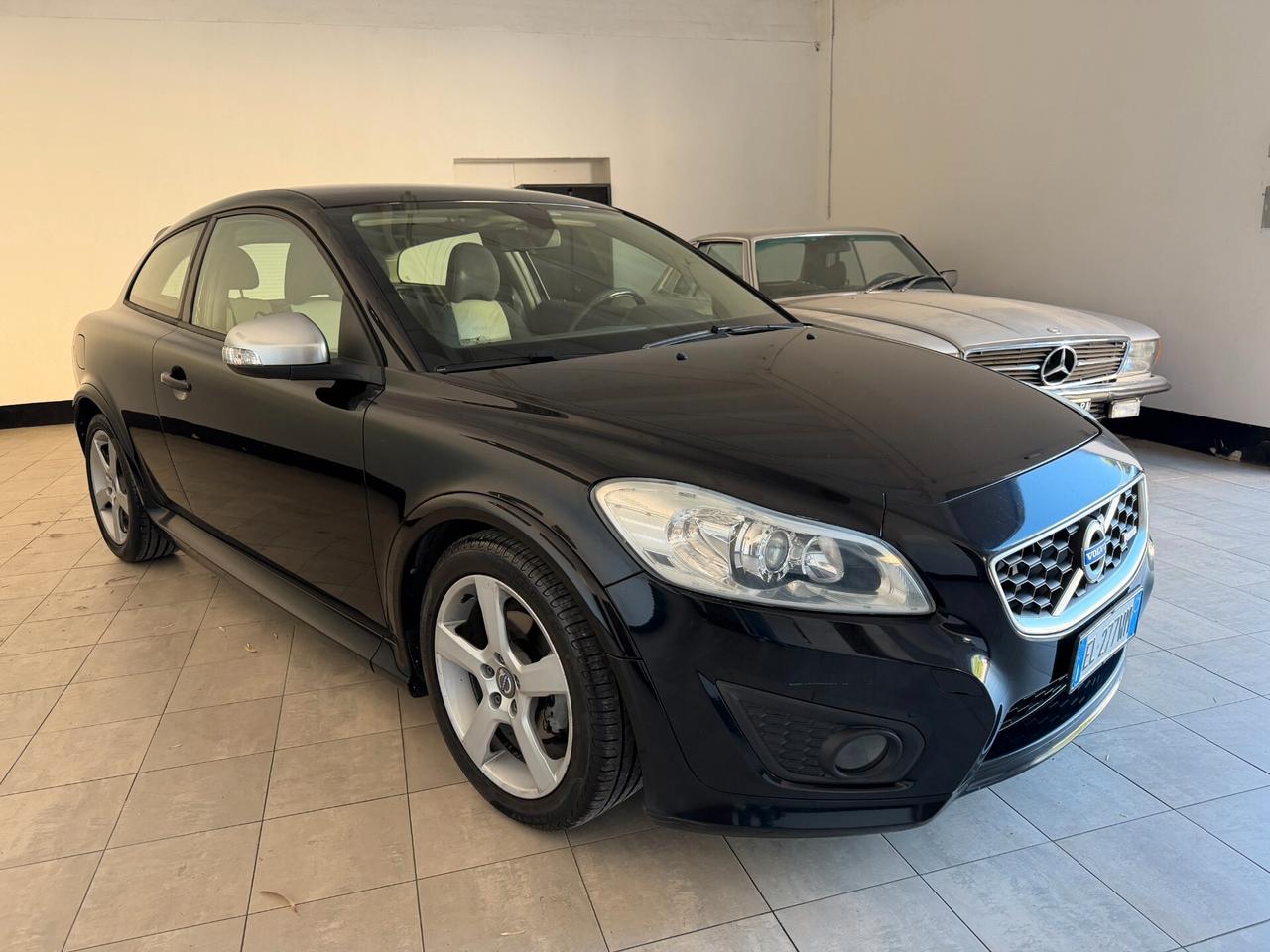 Volvo C30 2012 D2 R-Design 2012 OK NEOPATENTATI