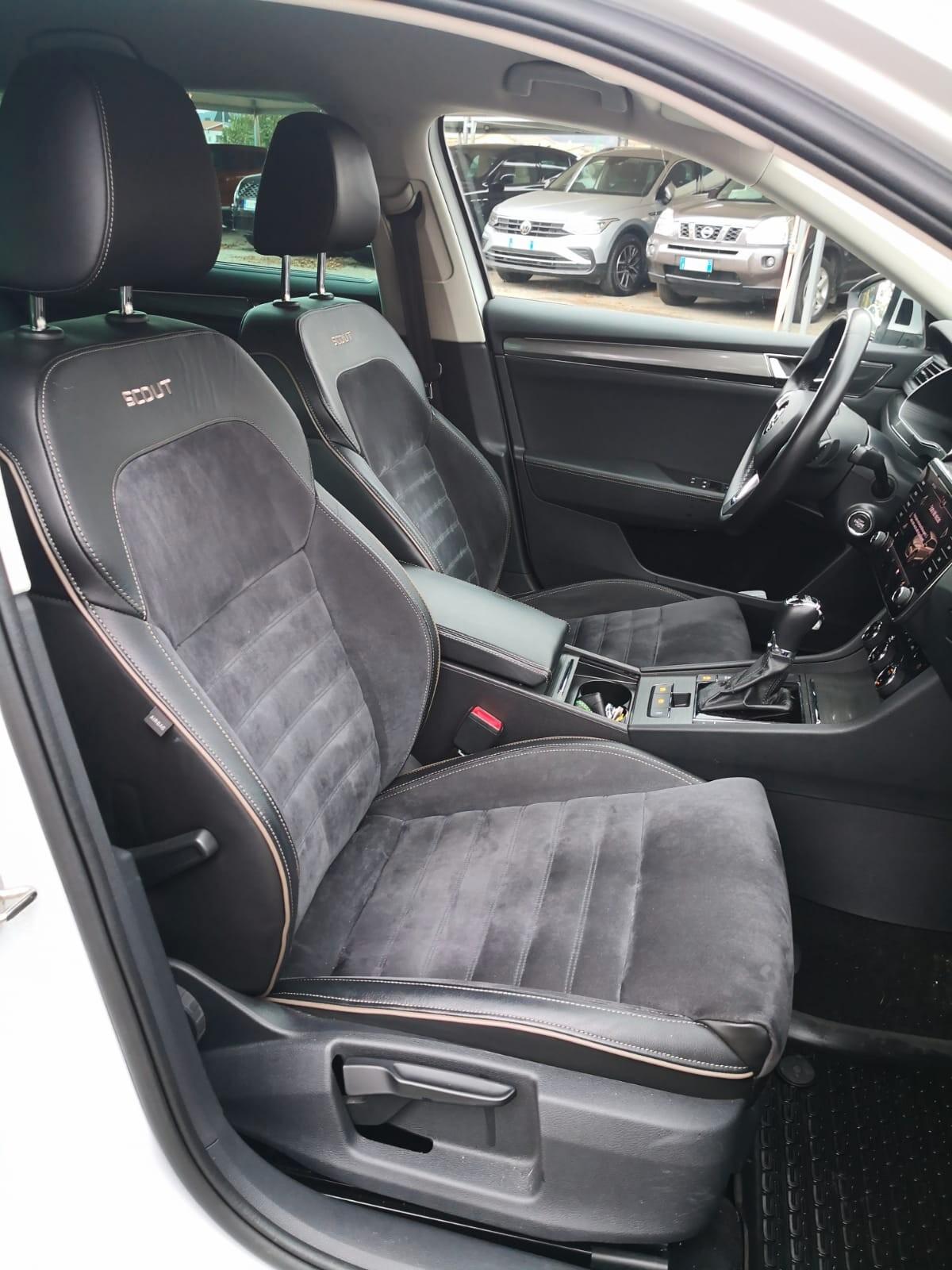 Skoda Superb 2.0 TDI 190 CV SCR DSG 4x4 Wagon Scout