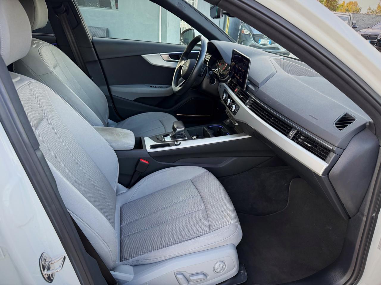 Audi A4 Avant 40 TDI quattro S tronic line edition