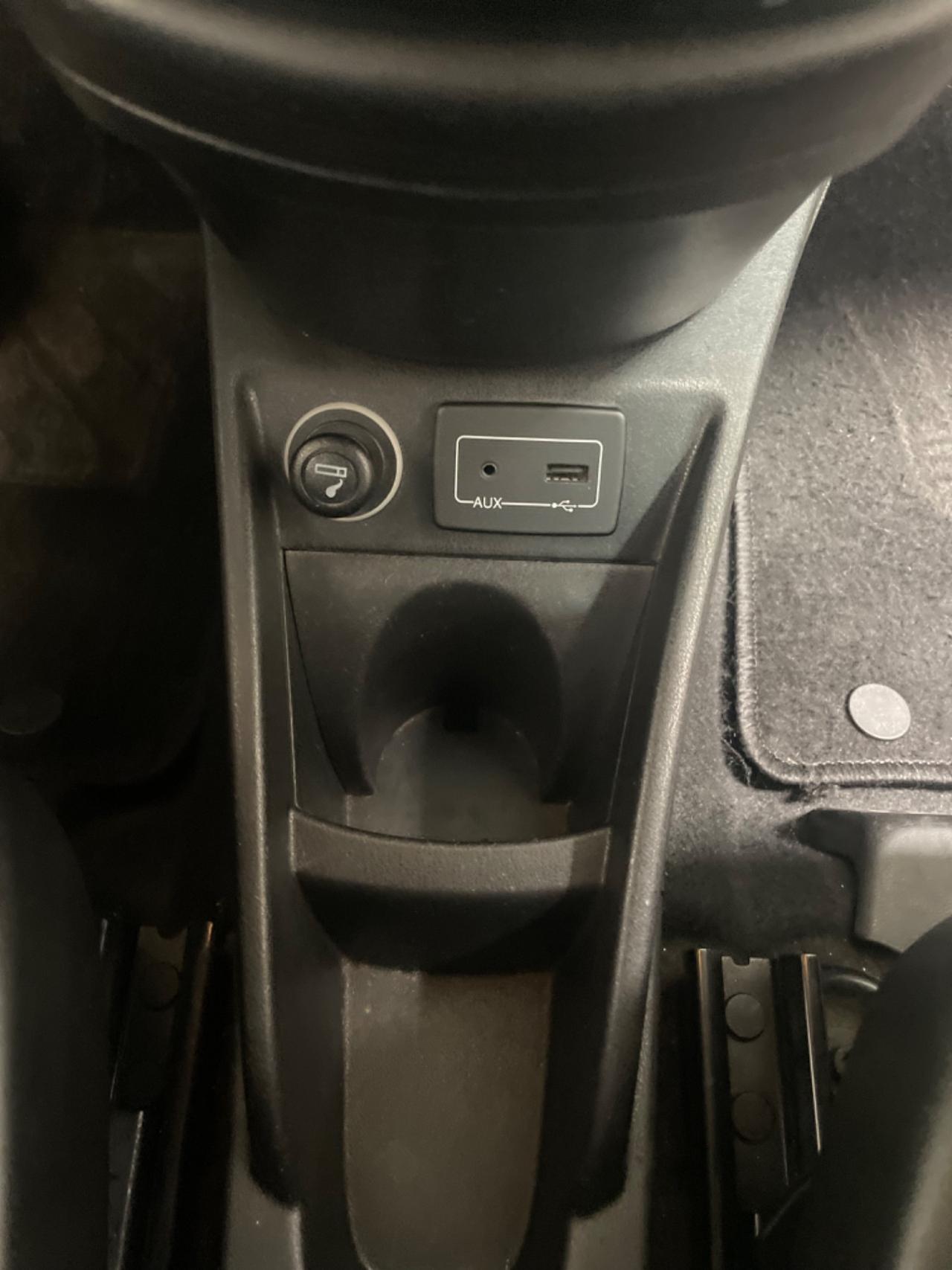 Lancia Ypsilon 1.2 69 CV 5 porte Silver