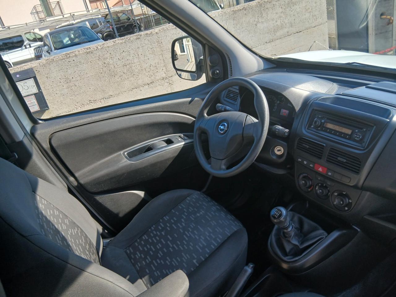 Opel Combo 1.6d pari al nuovo tuo ....IVA esposta tuo a €193 mese