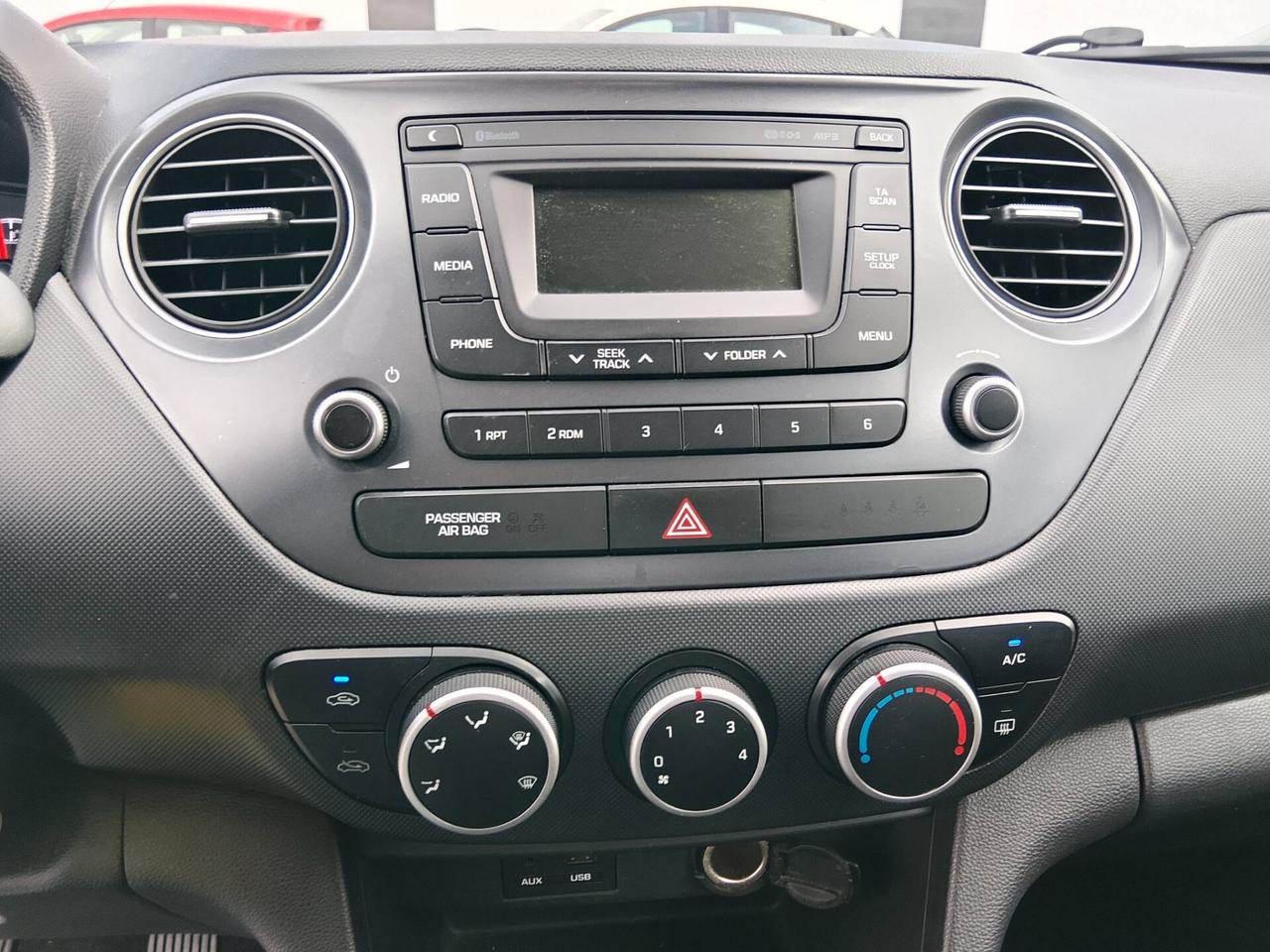 Hyundai i10 EURO 6 88 MILA KM