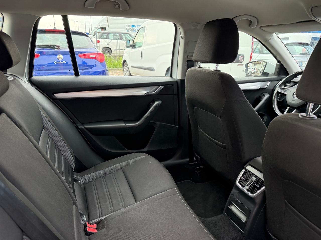 Skoda Octavia 2.0 TDI CR DSG Wagon Style