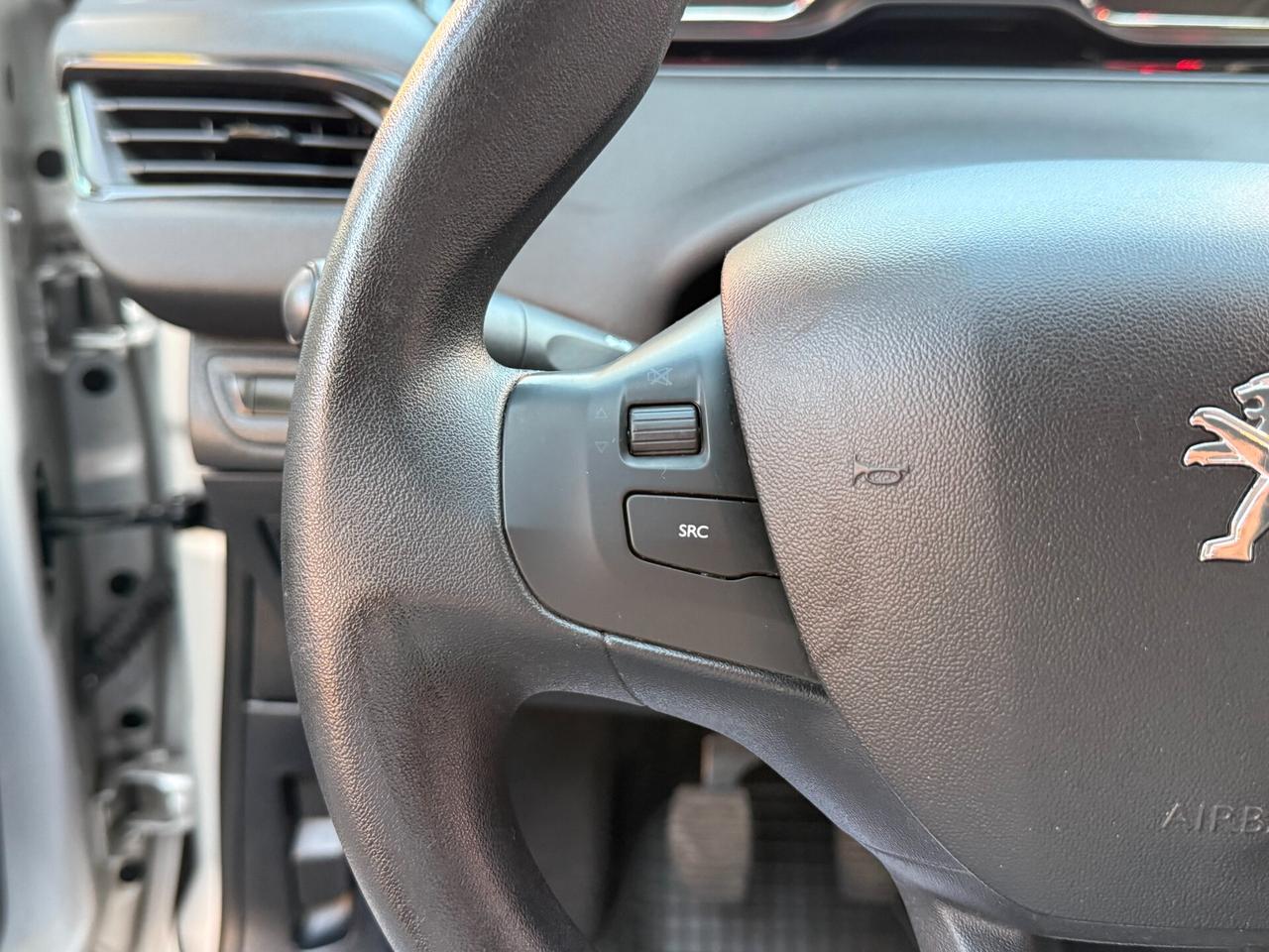 Peugeot 208 1.0 VTi 68CV 5P *KM 79.000 - 2013