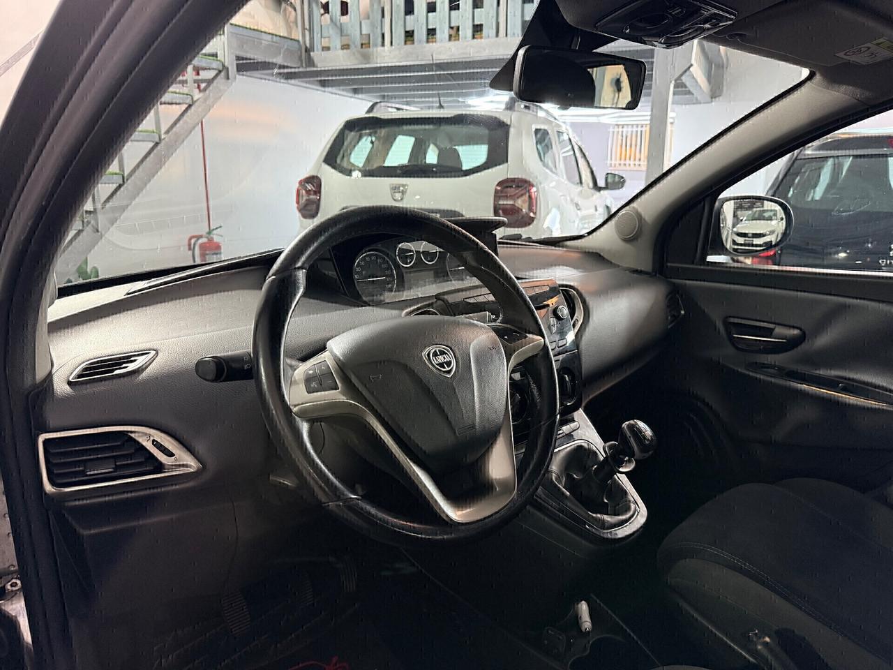 Lancia Ypsilon 1.2 69cv 5 porte