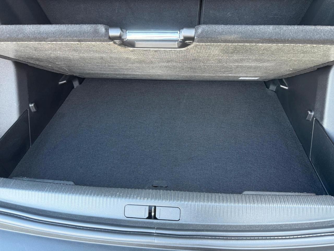Peugeot 2008 PureTech 100 S&S Allure - ok neopatentati -