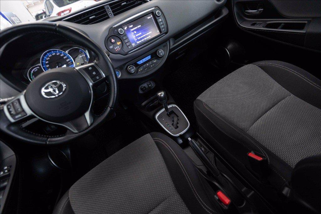 TOYOTA Yaris 5p 1.5h Active my16 del 2016