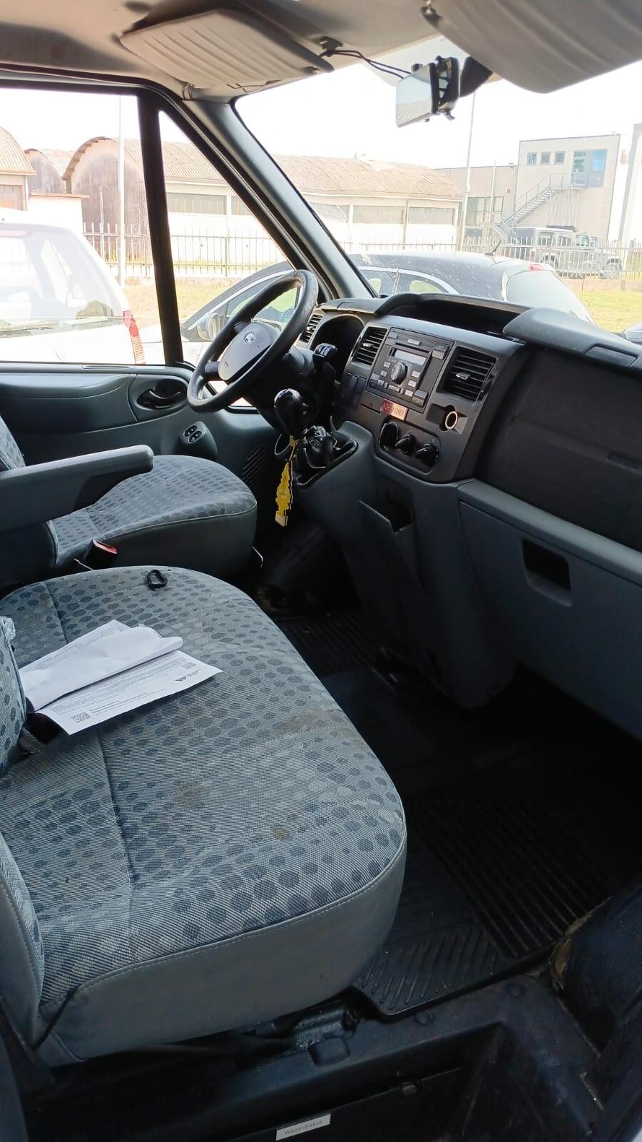 Ford Transit/Tourneo/Bus 2 PULMINI FORD TRANSIT Transit 300L 2.2 TDCi/100 PL-TM Combi