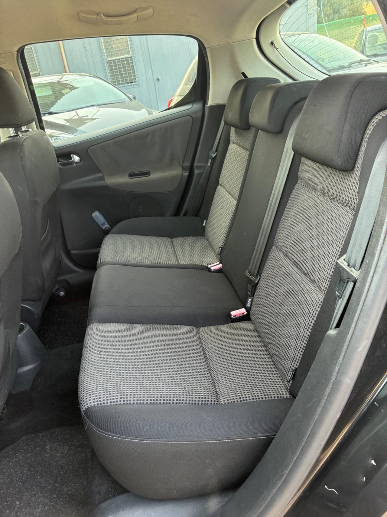 Peugeot 207 1.6 8V HDi 93CV 3p. XS