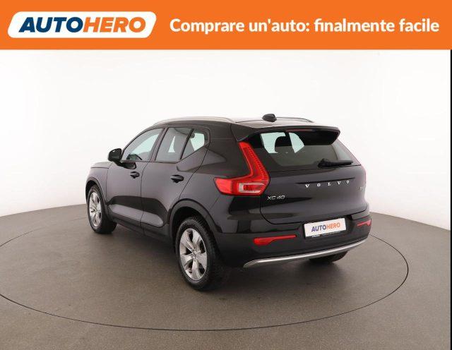 VOLVO XC40 B4 AWD Geartronic Momentum Pro