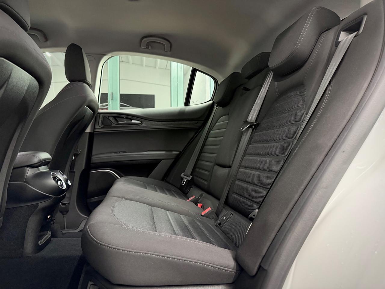 Alfa Romeo Stelvio 2.2 Turbodiesel 160 CV AT8 RWD Executive