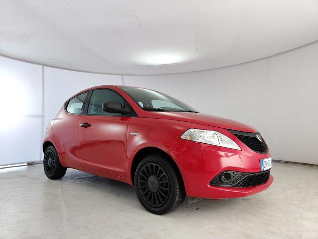 LANCIA Ypsilon 1.0 FireFly 5 porte S&S Hybrid Ecochic Silver