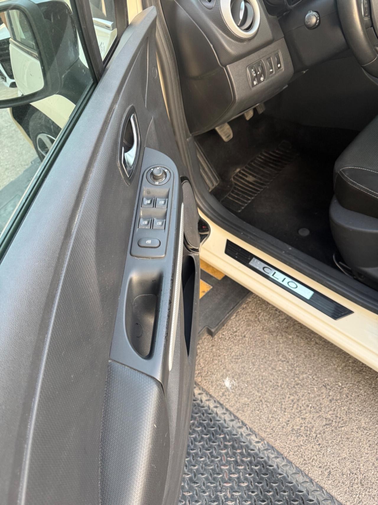 Renault Clio TCe 12V 90CV Start&Stop 5 porte Energy Duel2