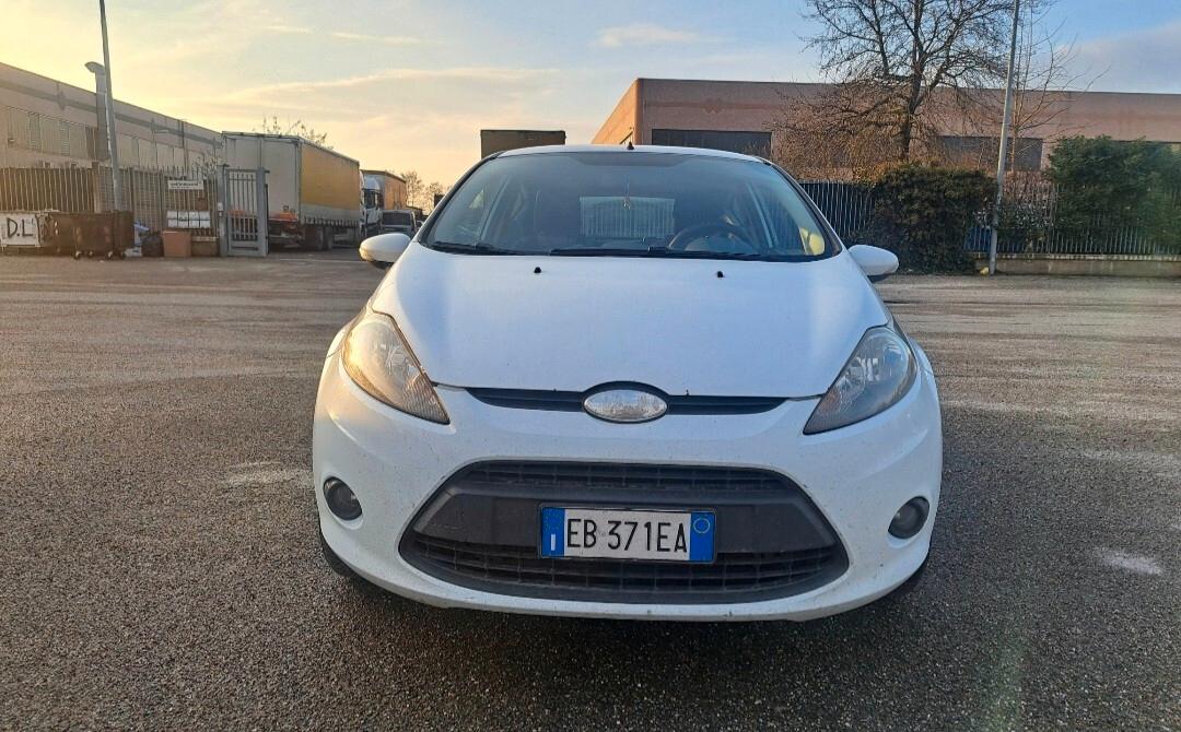 Ford Fiesta 1.4 TDCi 68CV 3 porte Titanium