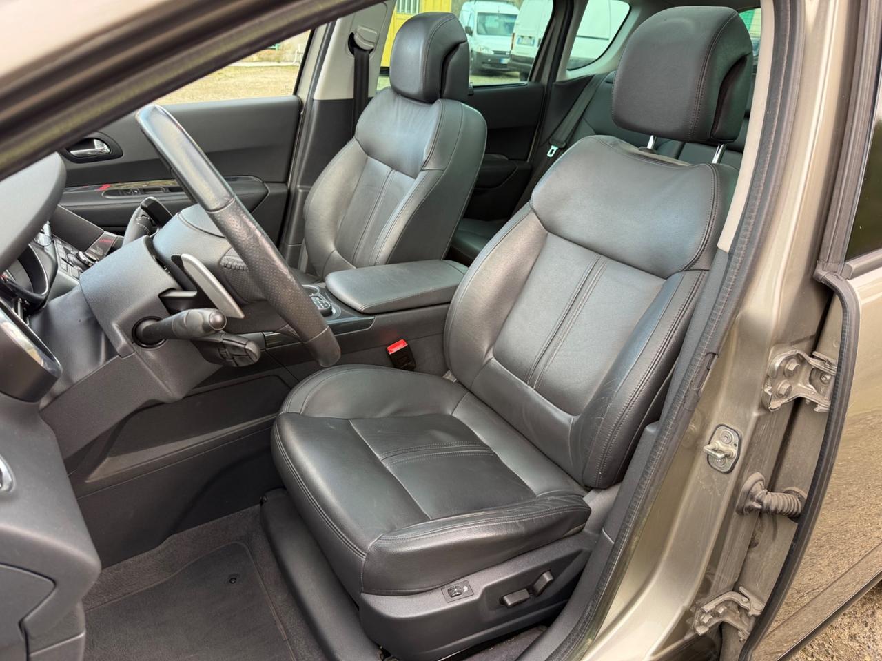 Peugeot 3008 2.0 HDi 163CV aut. Allure