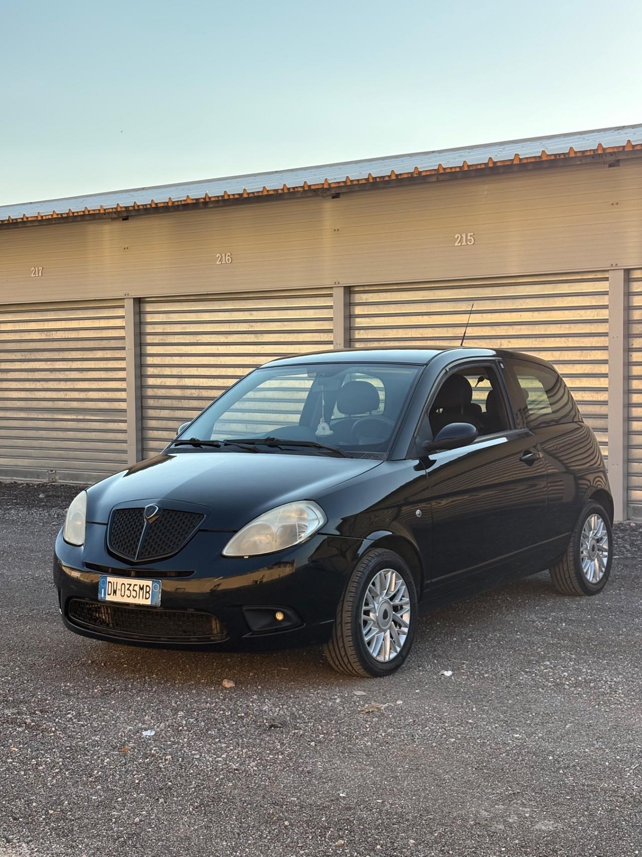 Lancia Ypsilon 1.4 Argento Ecochic GPL