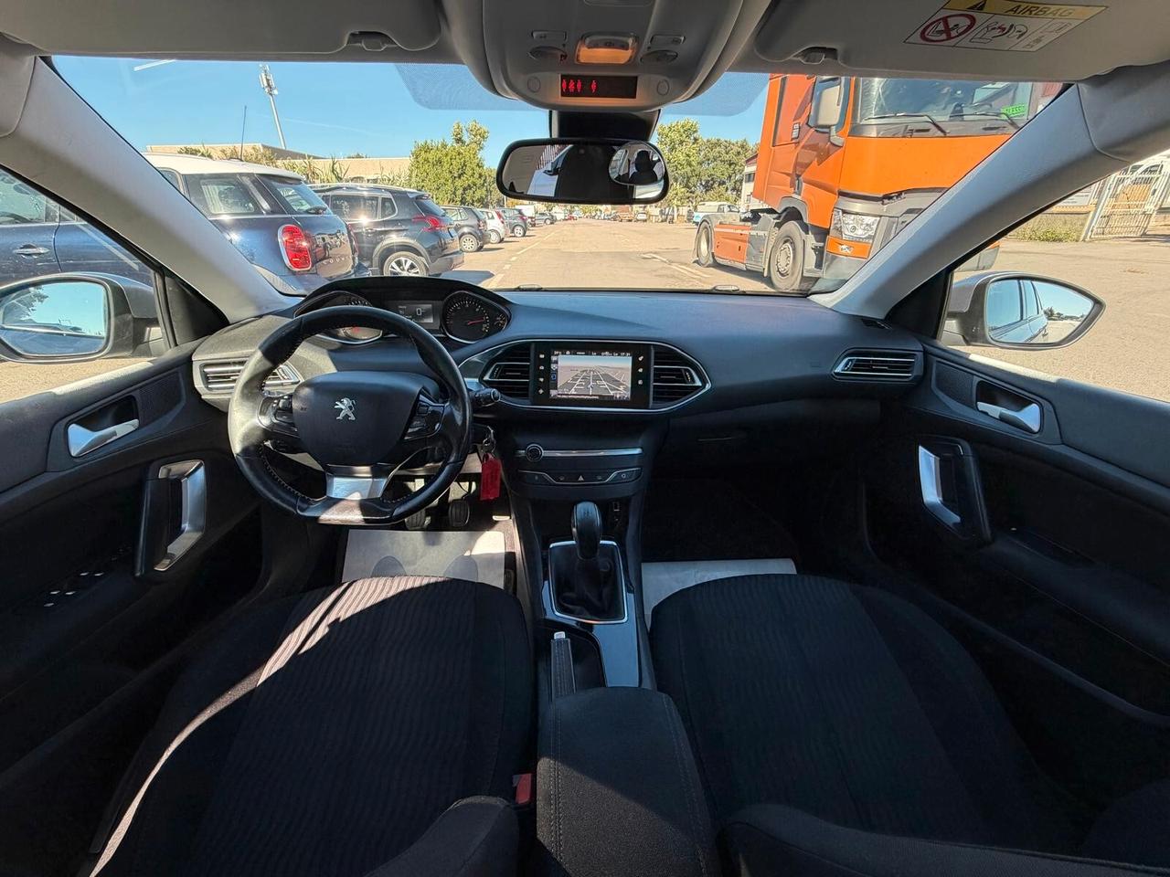 Peugeot 308 BlueHDi 100 S&S SW Business