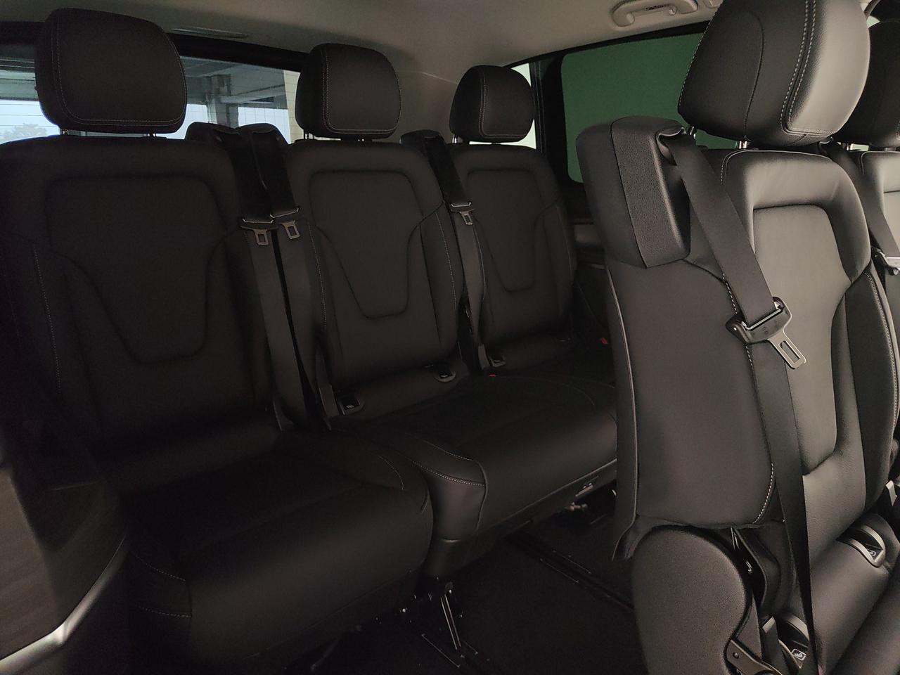 Mercedes-Benz V 300 d AVANTGARDE Extralong